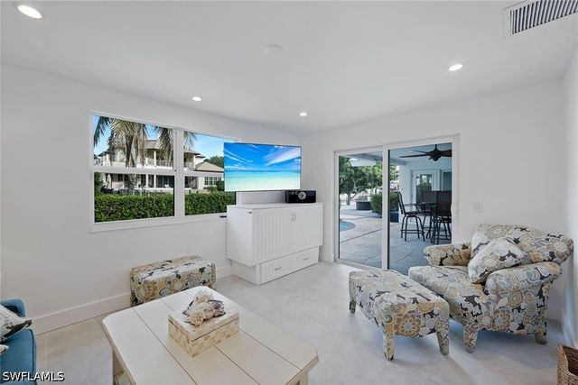 1250 Tuna CT, Naples, FL 34102