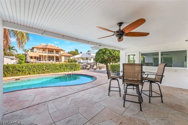 1250 Tuna CT, Naples, FL 34102