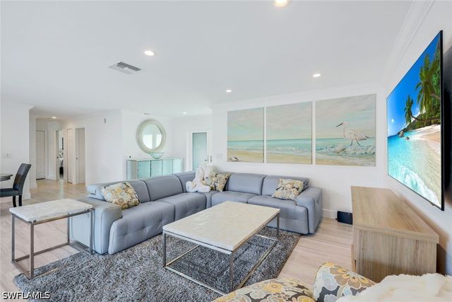 1250 Tuna CT, Naples, FL 34102