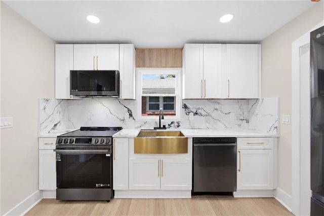 340 Brooks Avenue SW, Atlanta, GA 30310