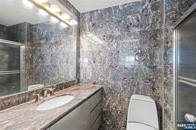 7004 Boulevard East 26D, Guttenberg, NJ 07093