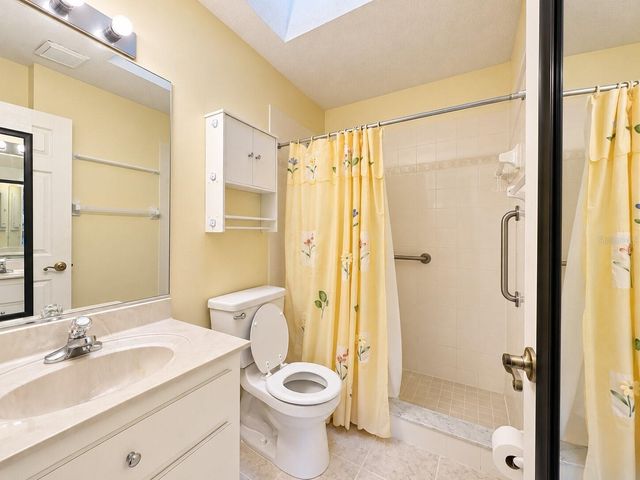 2127 NE 40TH AVENUE, Ocala, FL 34470