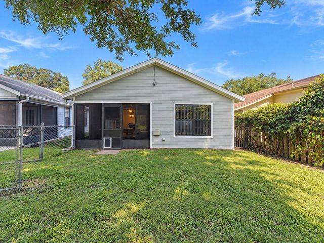 2127 NE 40TH AVENUE, Ocala, FL 34470