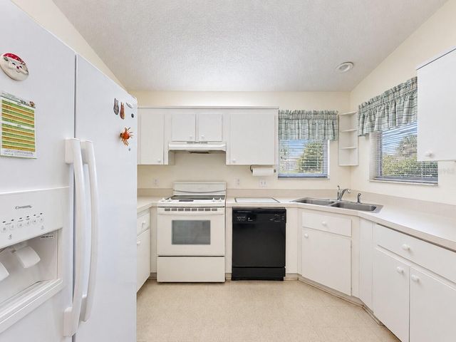 2127 NE 40TH AVENUE, Ocala, FL 34470