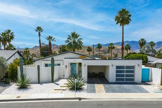 913 Arroyo Vista Drive, Palm Springs, CA 92264