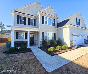 403 Anchor Hitch Court, Sneads Ferry, NC 28460