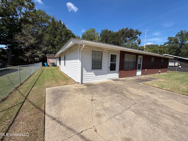 3021 Doby Street, Pascagoula, MS 39567