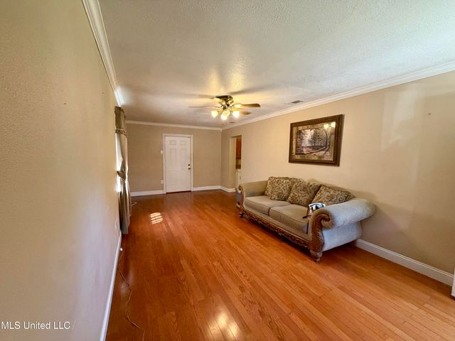 3021 Doby Street, Pascagoula, MS 39567