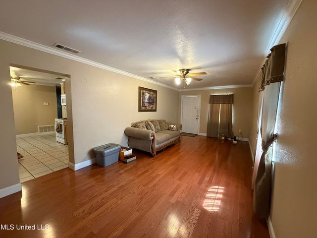 3021 Doby Street, Pascagoula, MS 39567