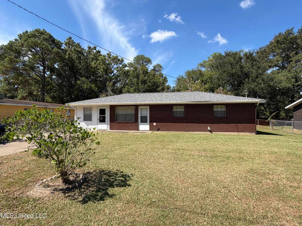 3021 Doby Street, Pascagoula, MS 39567