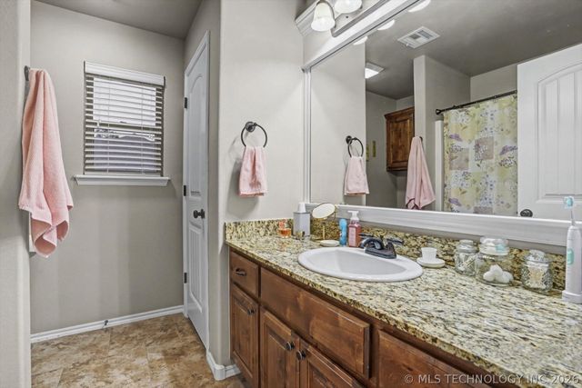 9920 Tall Pine Lane, Claremore, OK 74017