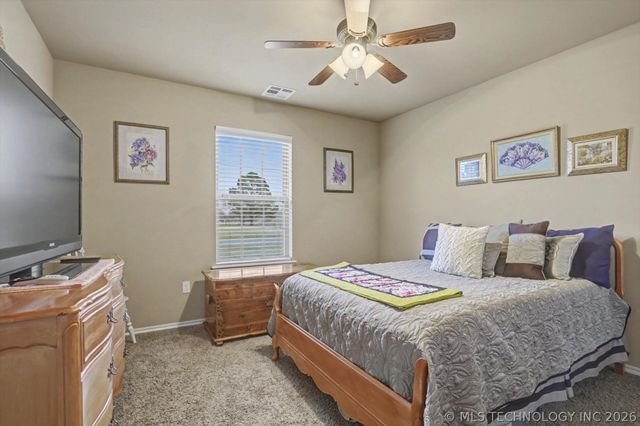 9920 Tall Pine Lane, Claremore, OK 74017