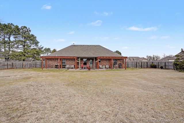 9920 Tall Pine Lane, Claremore, OK 74017