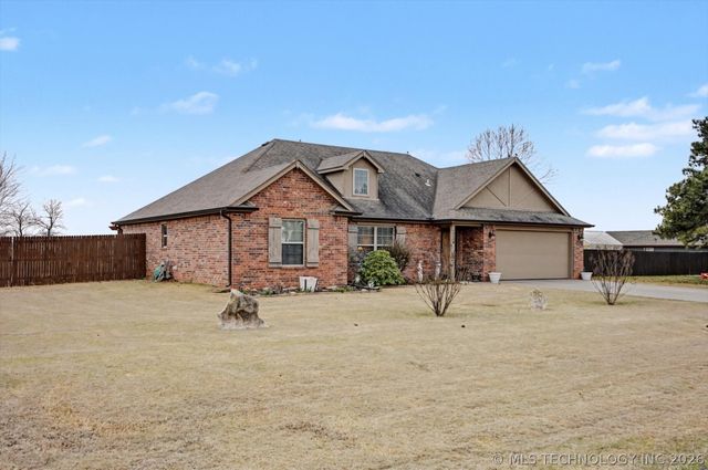 9920 Tall Pine Lane, Claremore, OK 74017