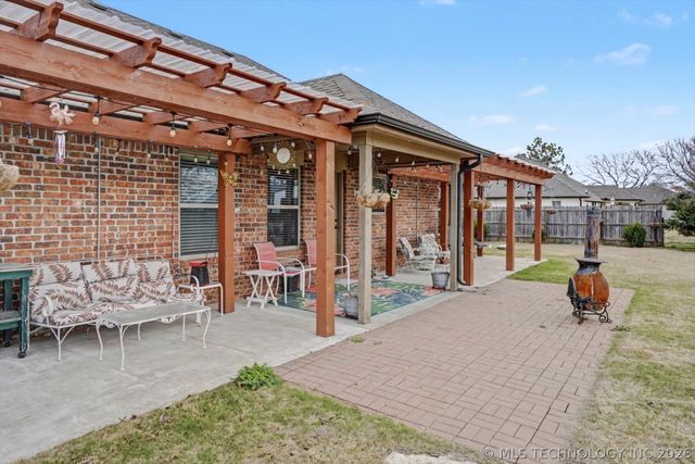 9920 Tall Pine Lane, Claremore, OK 74017