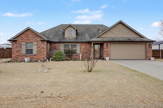 9920 Tall Pine Lane, Claremore, OK 74017