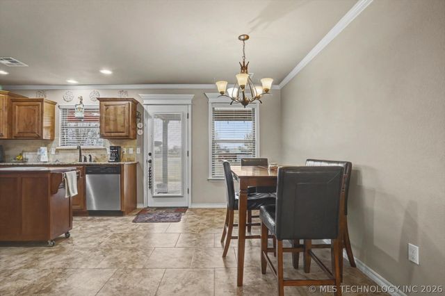 9920 Tall Pine Lane, Claremore, OK 74017