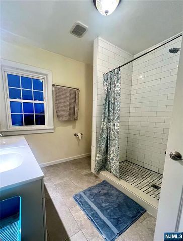 31 Hedden Terrace 2, North Arlington, NJ 07031