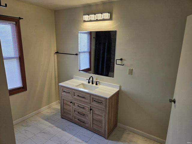 5317 Bechtel Court, Marion, IN 46952