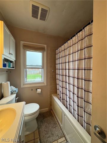 1753 Temple Avenue, Mayfield Heights, OH 44124