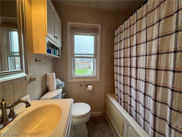 1753 Temple Avenue, Mayfield Heights, OH 44124