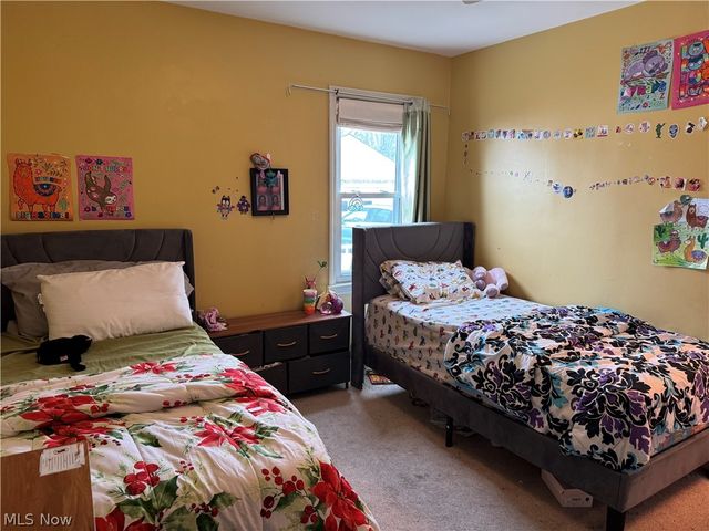 1753 Temple Avenue, Mayfield Heights, OH 44124