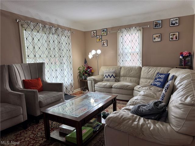 1753 Temple Avenue, Mayfield Heights, OH 44124