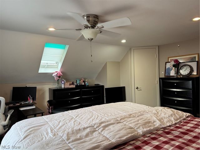 1753 Temple Avenue, Mayfield Heights, OH 44124