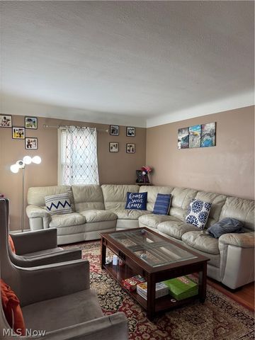 1753 Temple Avenue, Mayfield Heights, OH 44124