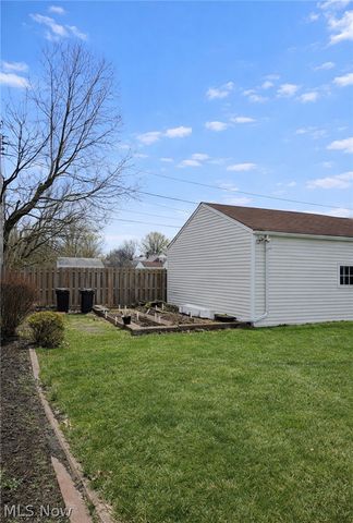 1753 Temple Avenue, Mayfield Heights, OH 44124