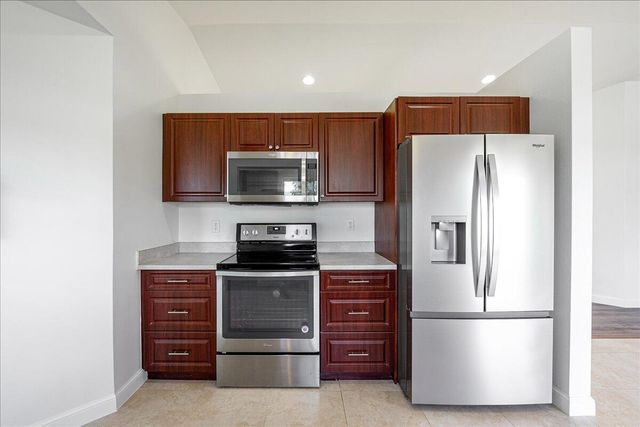 2175 SE Heathwood Circle, Port St Lucie, FL 34952