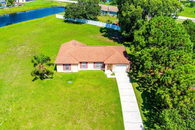 2175 SE Heathwood Circle, Port St Lucie, FL 34952