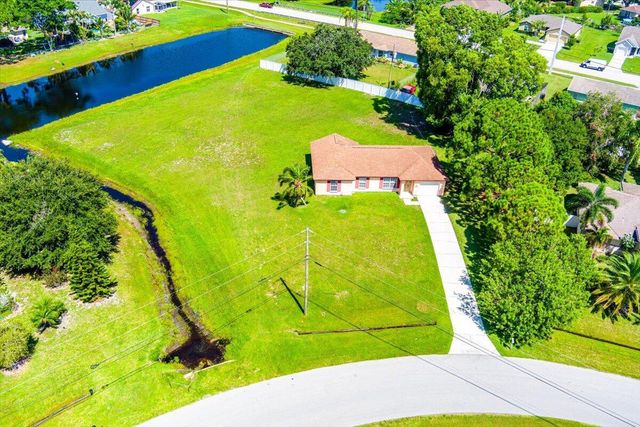 2175 SE Heathwood Circle, Port St Lucie, FL 34952