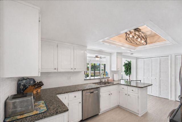 2066 5TH Court SE, Vero Beach, FL 32962