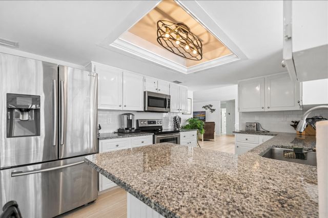 2066 5TH Court SE, Vero Beach, FL 32962