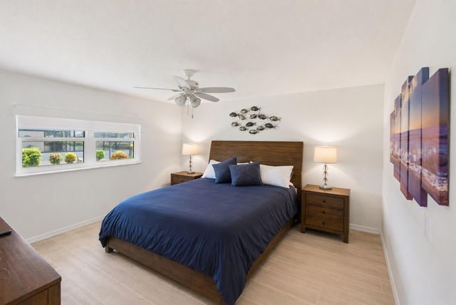 2066 5TH Court SE, Vero Beach, FL 32962