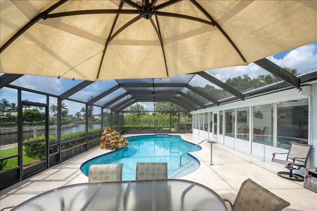 2066 5TH Court SE, Vero Beach, FL 32962