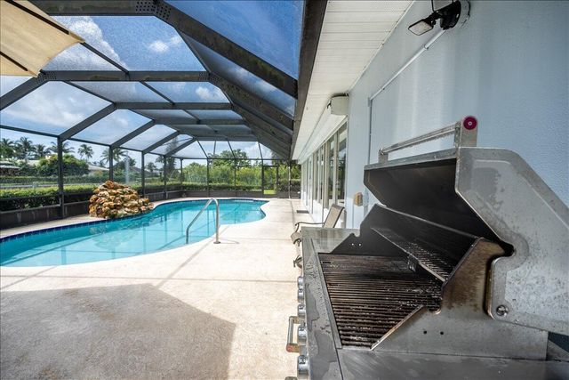 2066 5TH Court SE, Vero Beach, FL 32962