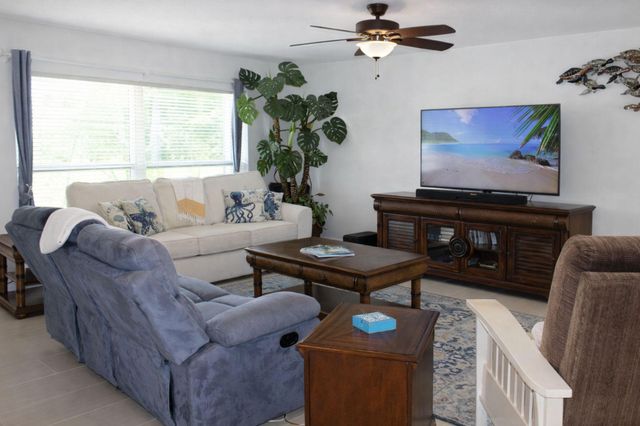 2066 5TH Court SE, Vero Beach, FL 32962