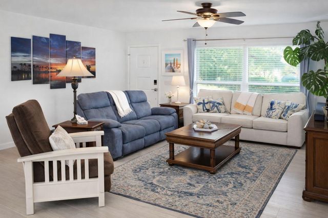 2066 5TH Court SE, Vero Beach, FL 32962