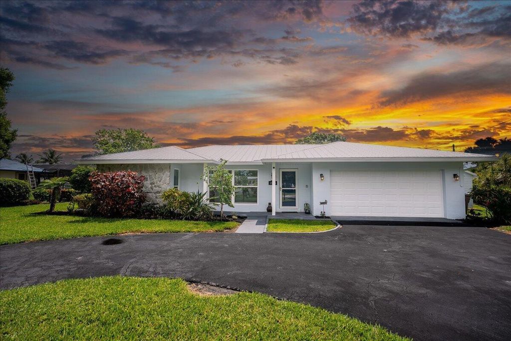 2066 5TH Court SE, Vero Beach, FL 32962