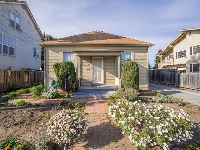 215 Palm Avenue, Watsonville, CA 95076