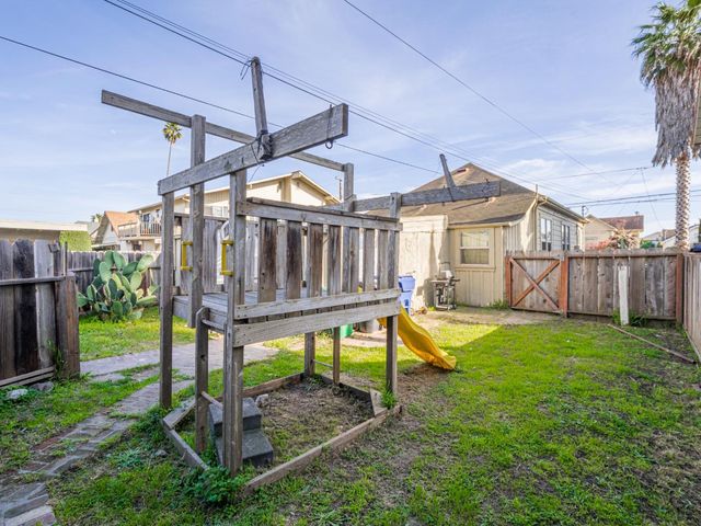 215 Palm Avenue, Watsonville, CA 95076