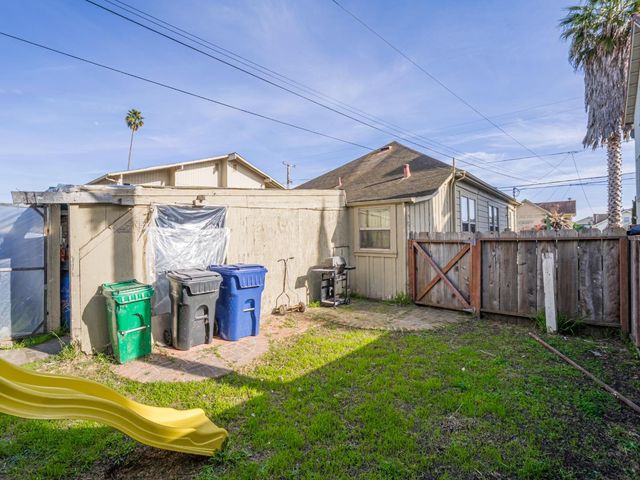 215 Palm Avenue, Watsonville, CA 95076