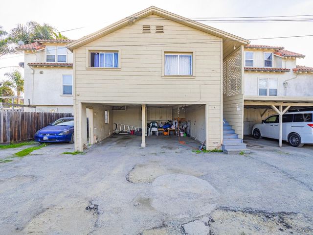 215 Palm Avenue, Watsonville, CA 95076