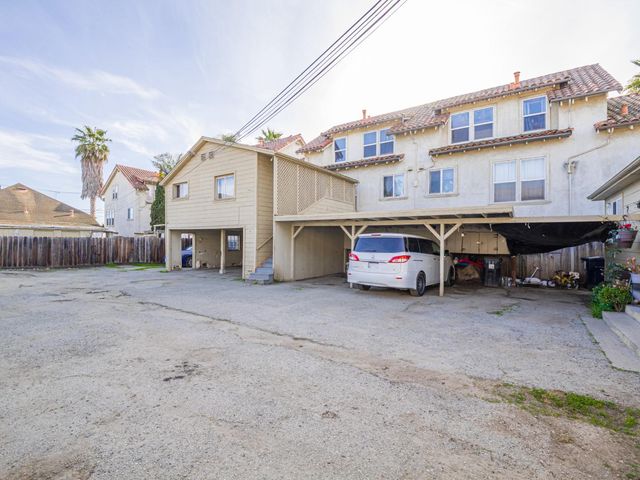 215 Palm Avenue, Watsonville, CA 95076