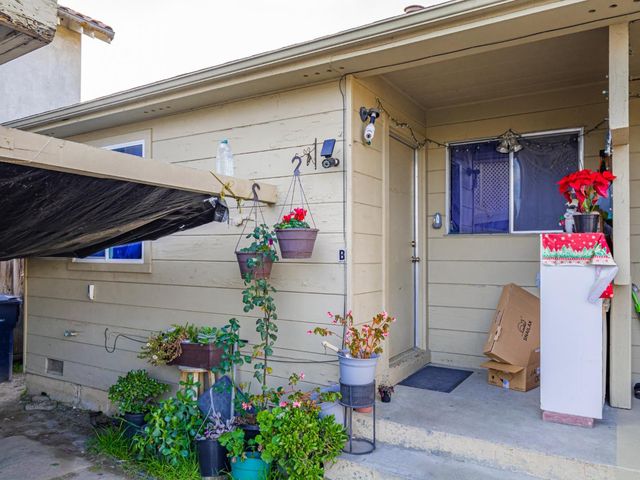 215 Palm Avenue, Watsonville, CA 95076