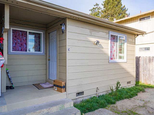 215 Palm Avenue, Watsonville, CA 95076