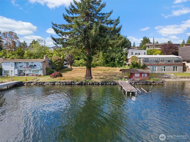 11136 Rainier Avenue S, Seattle, WA 98178