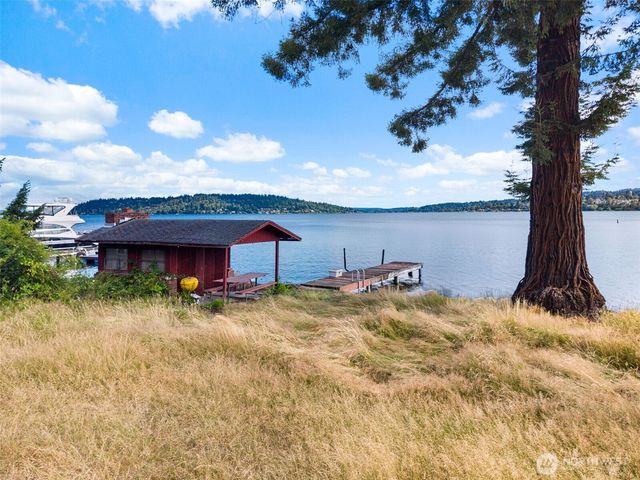 11136 Rainier Avenue S, Seattle, WA 98178